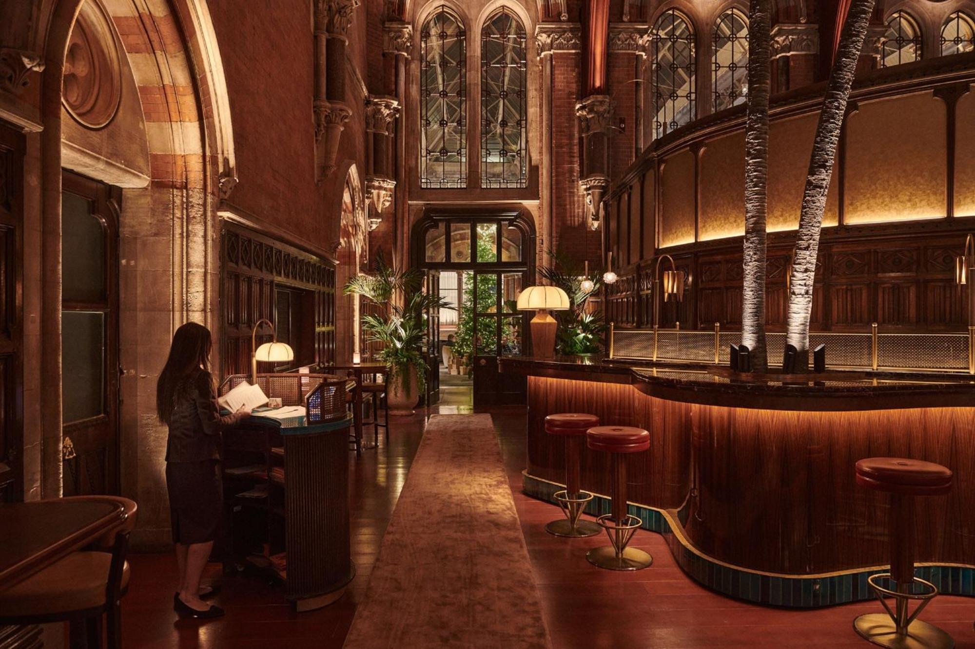 St. Pancras Renaissance Hotel Лондон Екстериор снимка The interior of the restaurant
