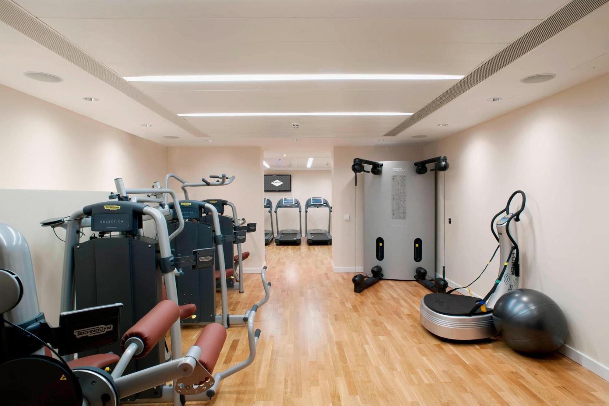 St. Pancras Renaissance Hotel Лондон Екстериор снимка The gym at the London Bridge Hotel