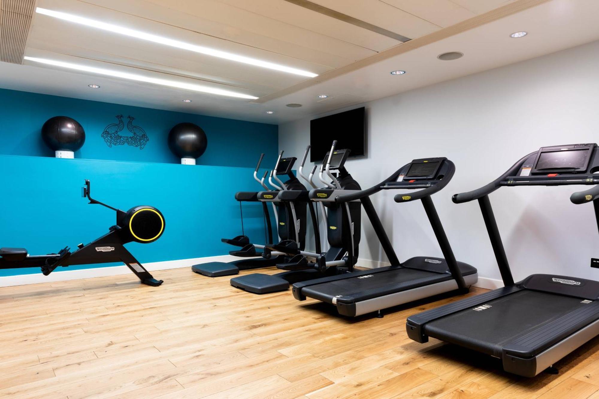 St. Pancras Renaissance Hotel Лондон Екстериор снимка The gym at the London Bridge Campus