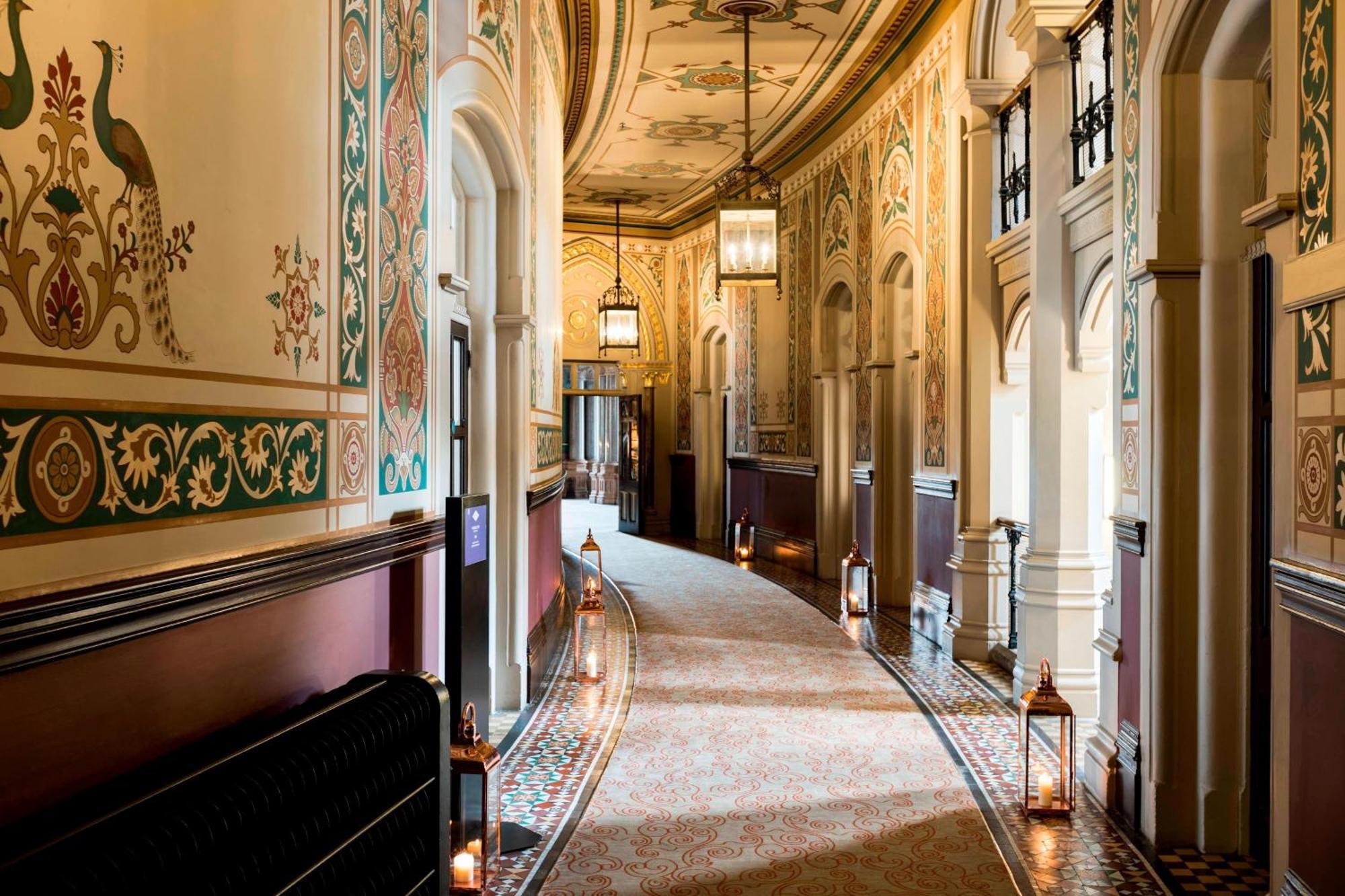 St. Pancras Renaissance Hotel Лондон Екстериор снимка The hotel's interior